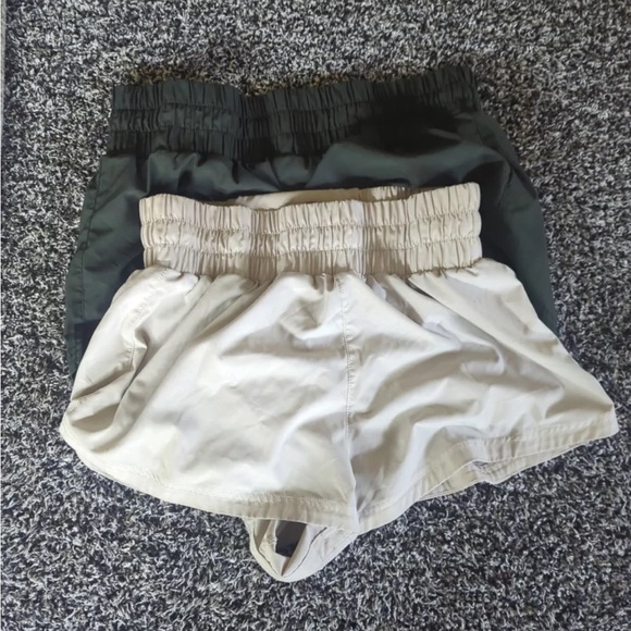 Varley Kallen shorts xs $20 each - Picture 2 of 5